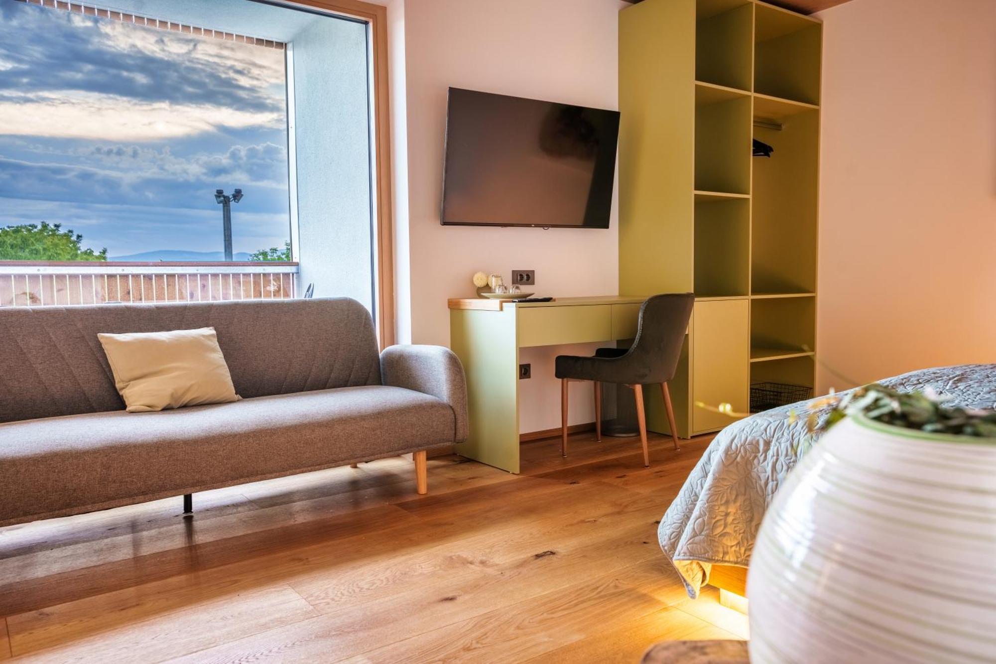 Hotel Frost Марибор Екстериор снимка